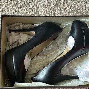 Enzo Angiolini Black Heels Sophisticated Style